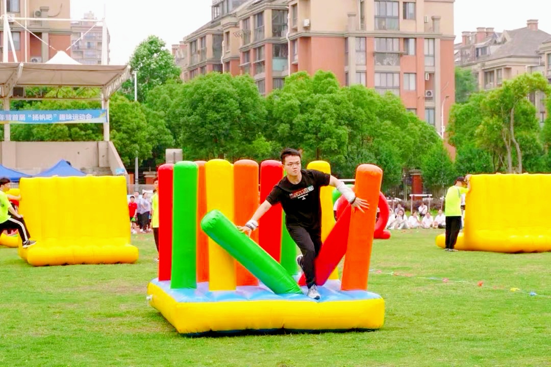 充气障碍「穿越丛林」