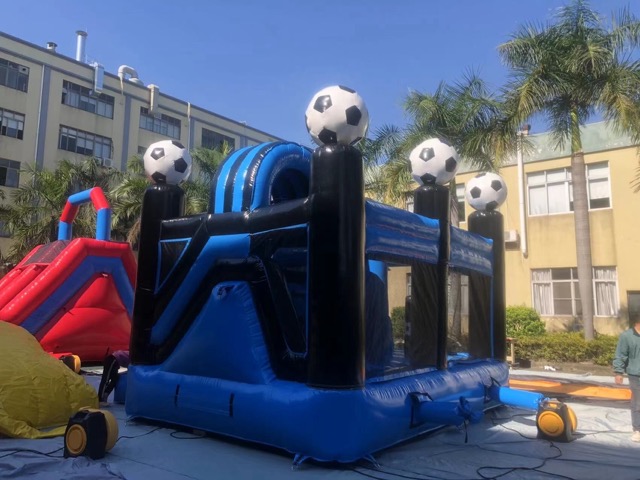 充气足球跳床滑梯