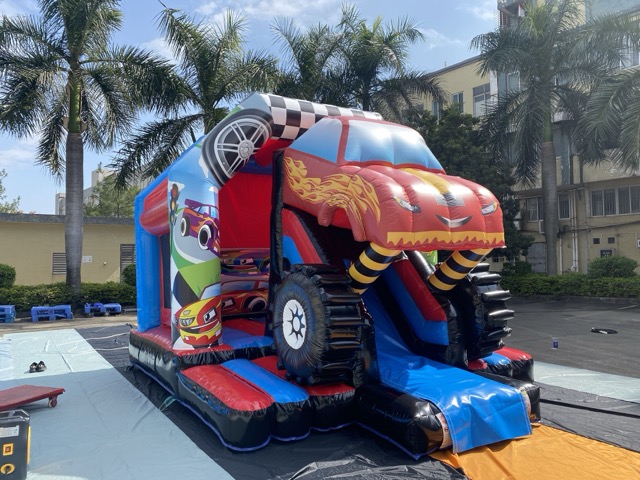 赛车乐园蹦跳滑梯出售